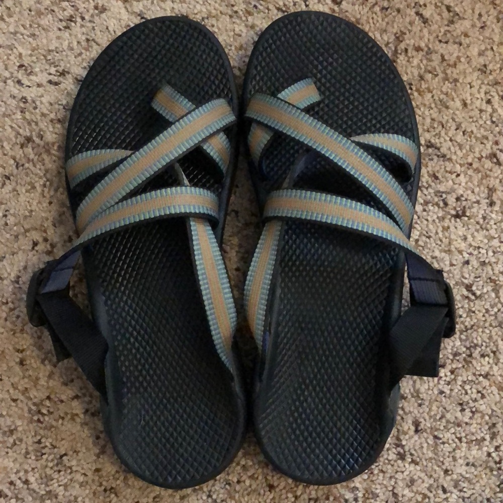 Womens Chacos Sz11